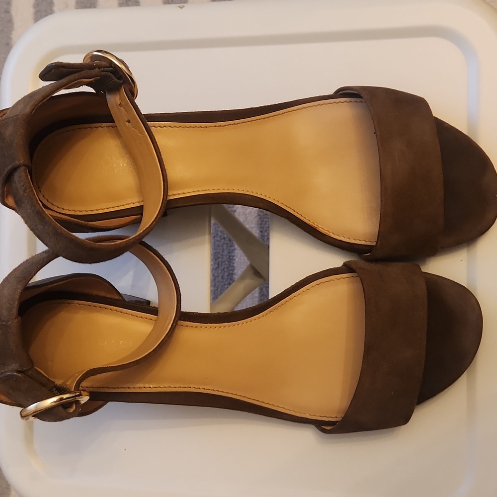 Michael Kors Olive Green Heeled Sandals. - Picture 2 of 8